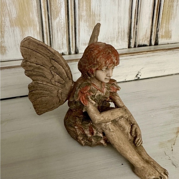 THE SECRET GARDEN,FAIRY FIGURINE. DELICATELY SCULPTED & CAST IN A QUALITY RESIN - Picture 2 of 7